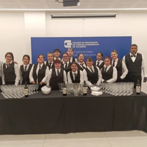 Servicio de catering en el Colegio de Graduados en Ciencias Económicas de Tucumán
